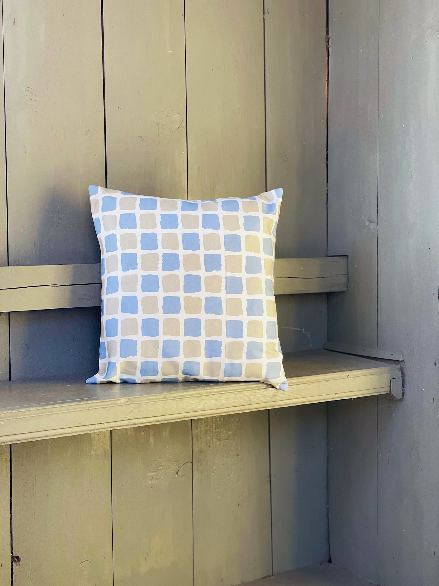 Sinitaivas tyynynpäällinen