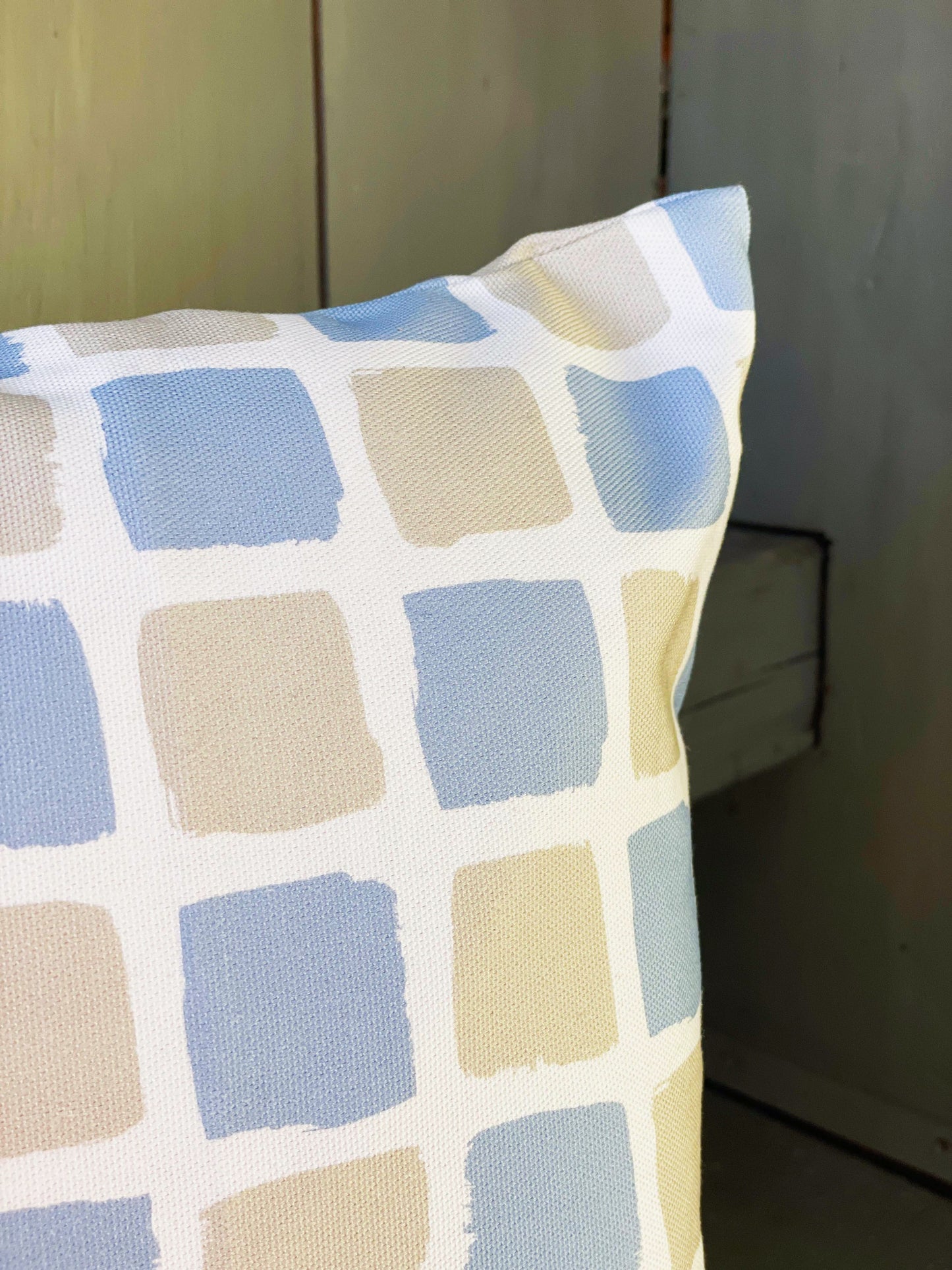 Sinitaivas tyynynpäällinen