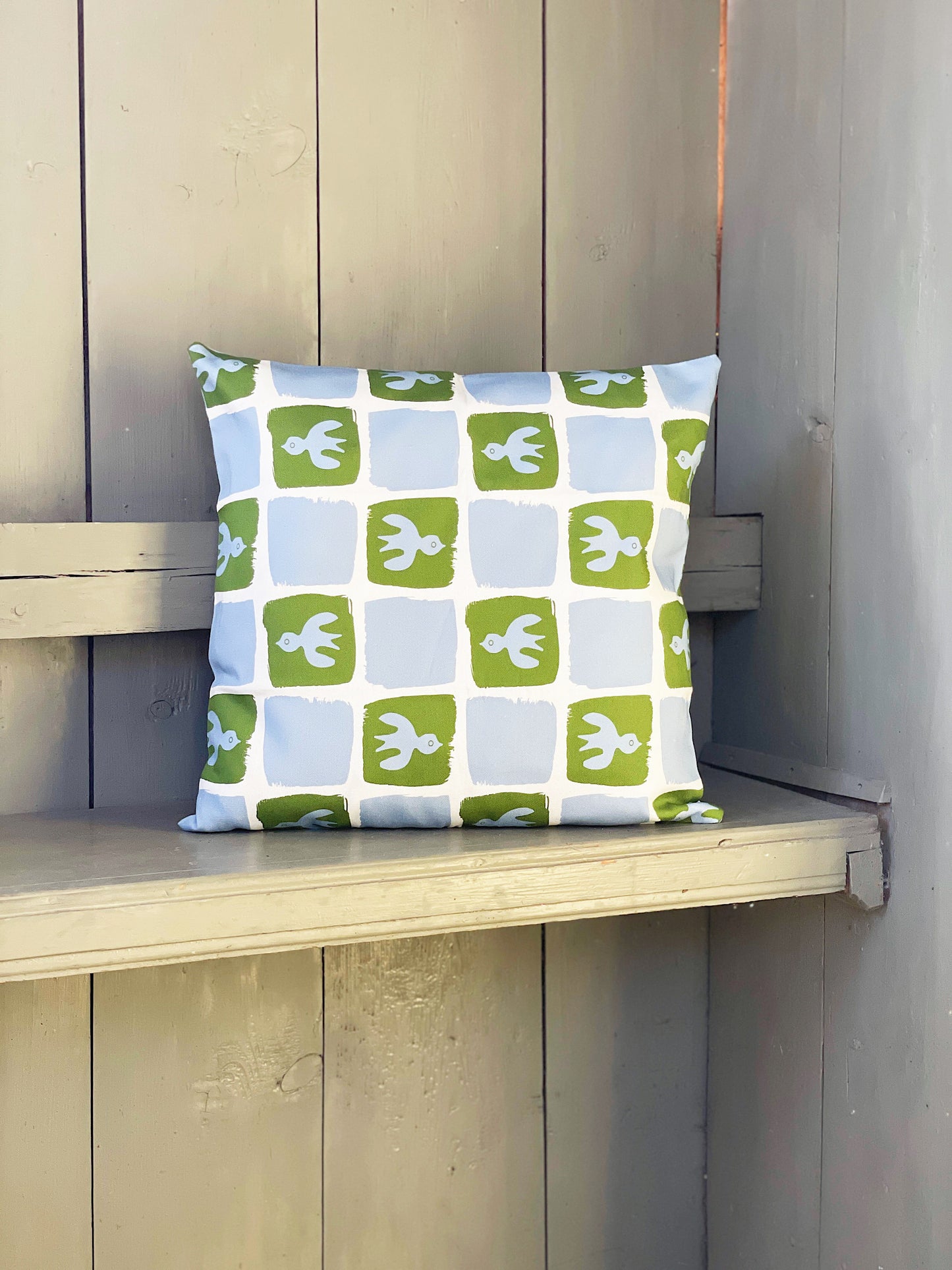 Linnunlento tyynynpäällinen